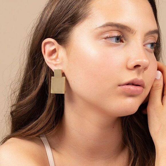 Uncommon James Bold Earrings - Gold - New - Picture 2 of 6